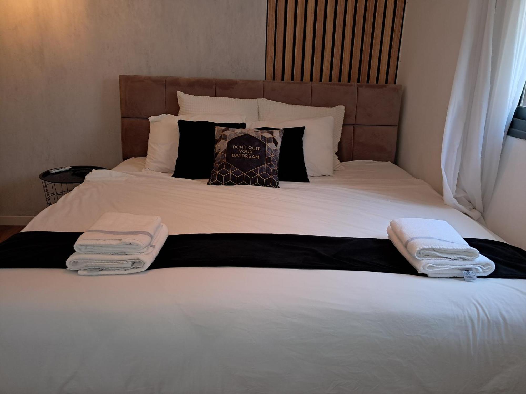 אילת Yalarent Afarsemon Apartments With Pool - For Families & Couples מראה חיצוני תמונה